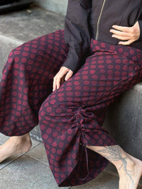 Spiral Print Ruched Pants