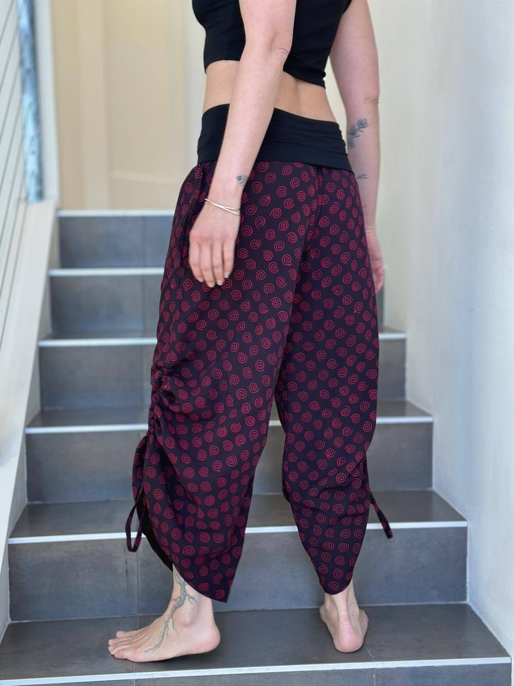 Spiral Print Ruched Pants