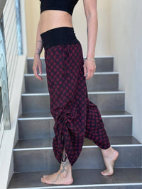 Spiral Print Ruched Pants