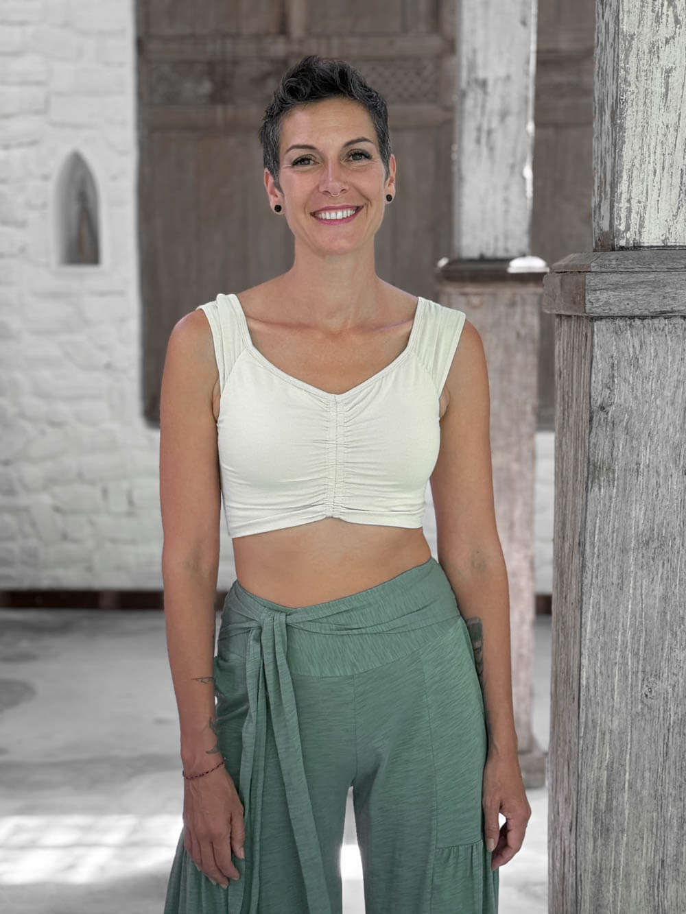 caraucci sweetheart neckline cream ruched crop top in lightweight stretch jersey #color_cream