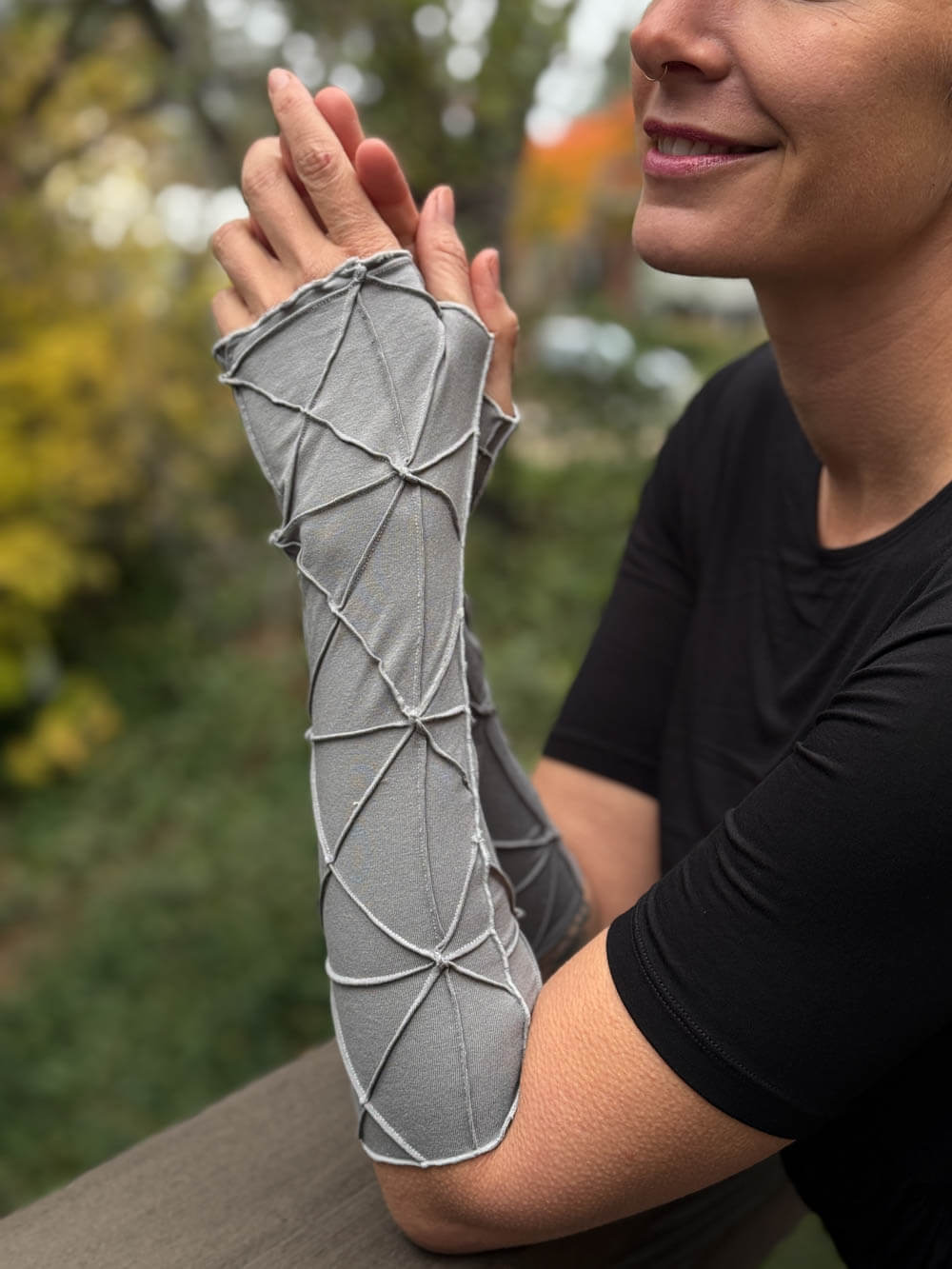 Texture Fingerless Gloves | Sun Protection & Lightweight Warmth | CARAUCCI