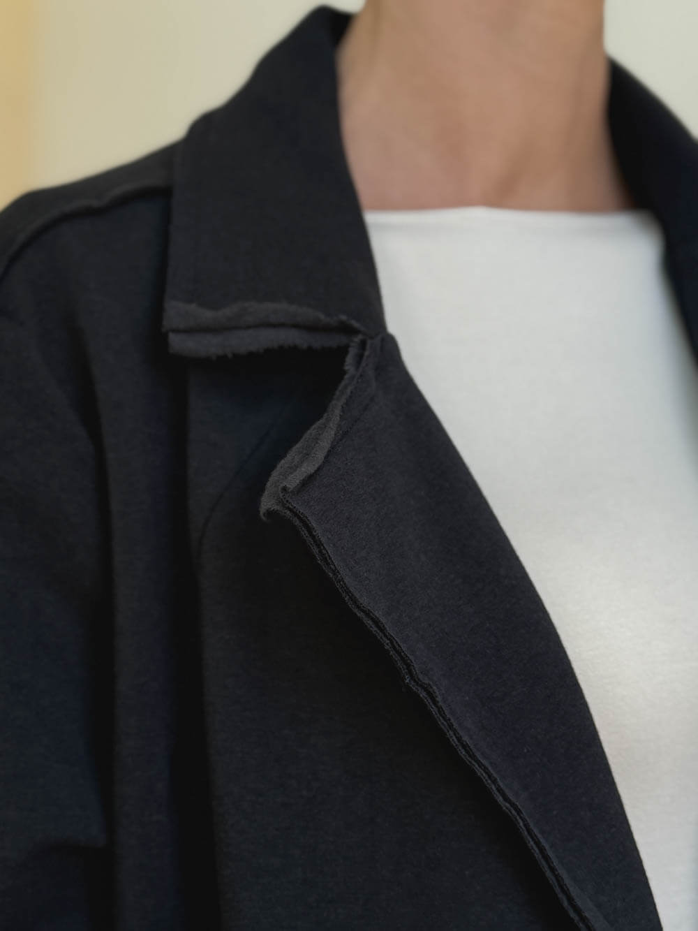 CARAUCCI Urban Lounge unstructured double-breasted black Bamboo Fleece jacket collar detail #color_black