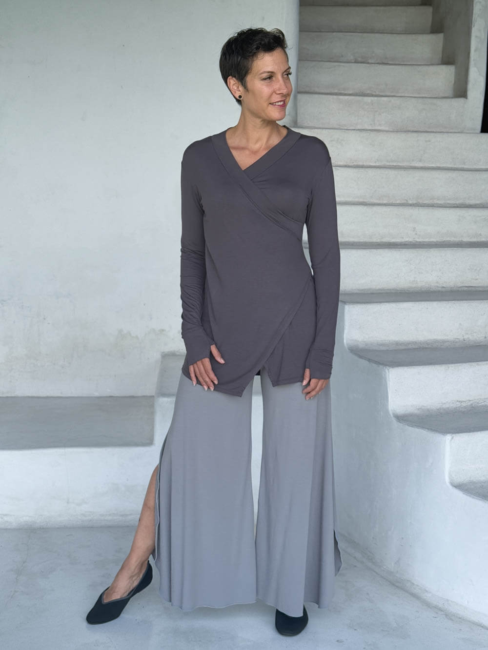 caraucci v-neck long sleeve steel gray tunic with thumbholes #color_steel