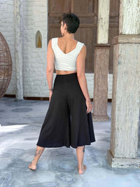 caraucci wide leg flare black cotton culotte pants with pockets #color_black