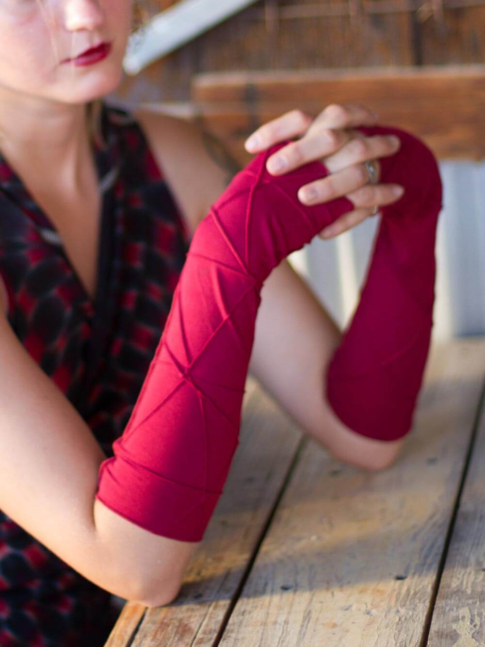 Texture Fingerless Gloves | Women's Fingerless Gloves – CARAUCCI