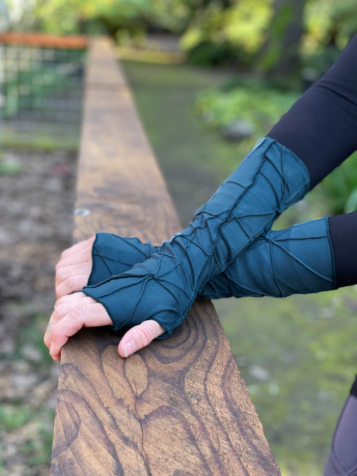 women's plant based rayon jersey stretchy teal blue textured fingerless gloves #color_teal