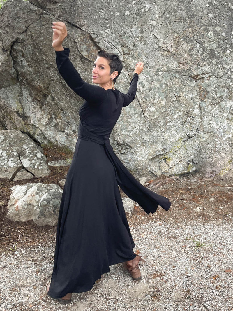 Gini London Black Sequin Long Sleeve Midaxi Dress | New Look