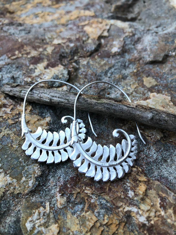 caraucci white brass fern leave half hoop earrings #material_white-brass