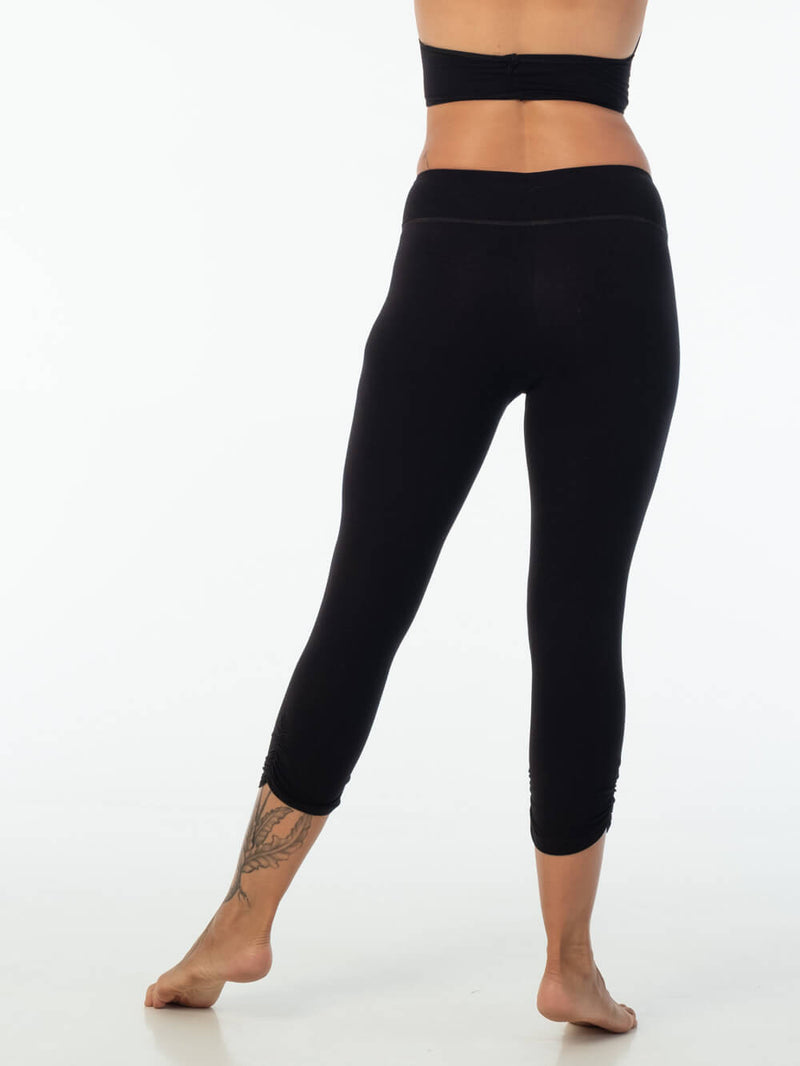 Stretchy & Textured Capri Leggings, Women's Plant Based Activewear