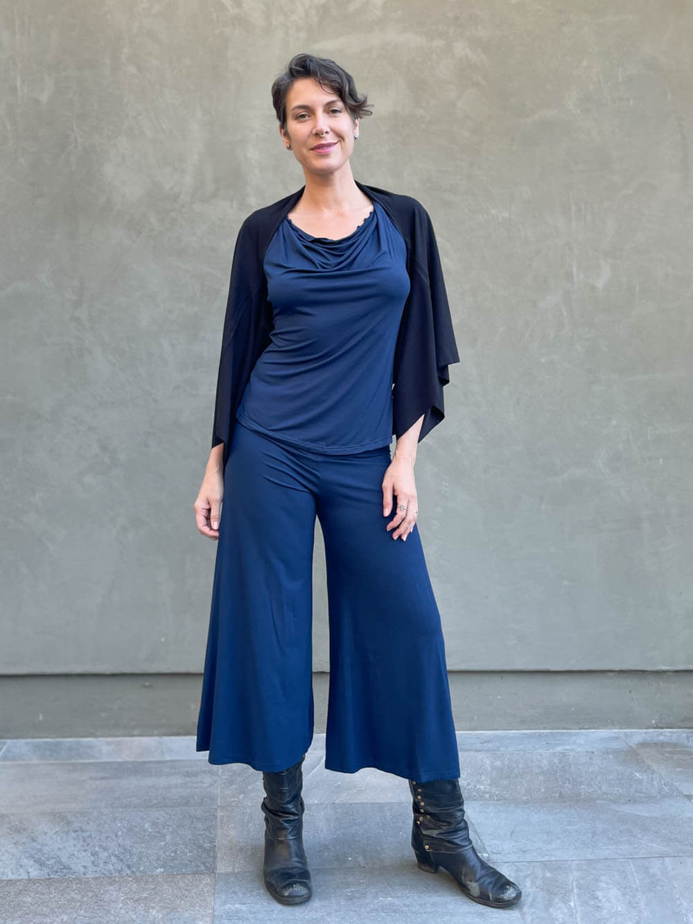 caraucci women's plant-based rayon jersey cropped navy wide leg pants #color_navy