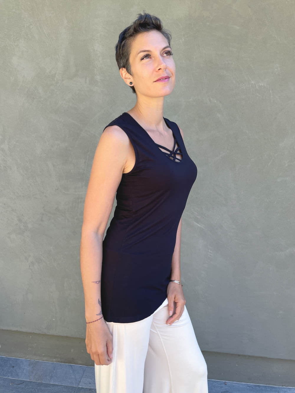 Women's Criss Cross Neckline Plant-Based Jersey Tee – CARAUCCI