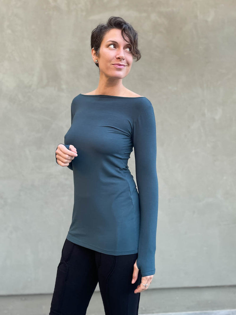Long sleeve boat neck seamed T-shirt - Tops and bodysuits - Women
