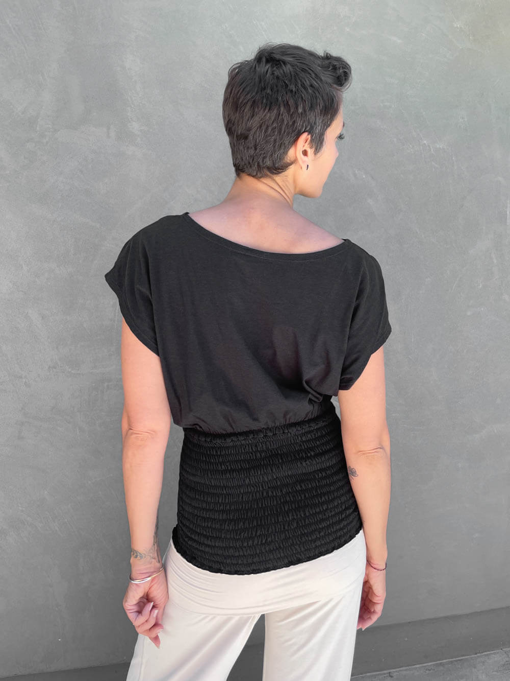 Mara Smocked Waist Loose Top | Women's Jersey Tops – CARAUCCI